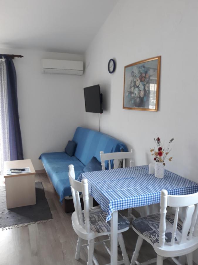 Apartments Barcarola Pag Town Bagian luar foto